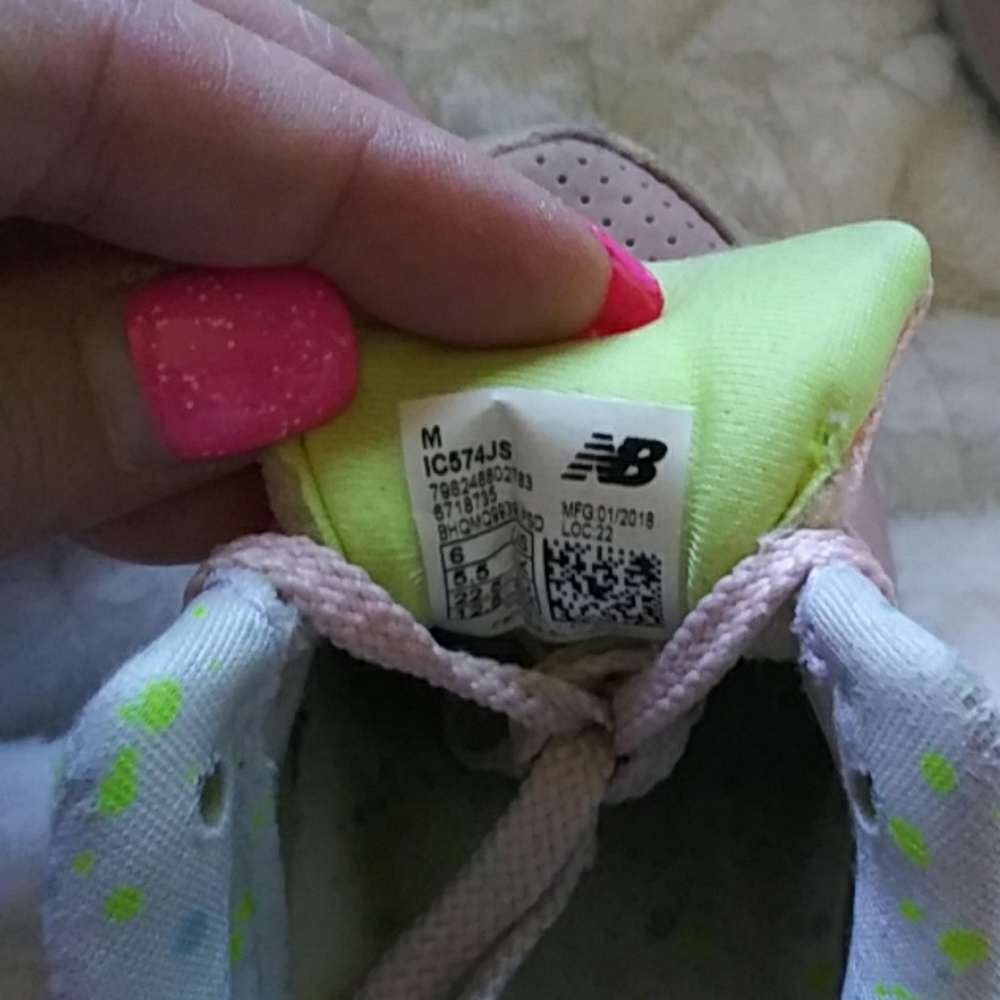 3 00 New balance 574 must be bundled ❤️ 💙 💜 - Picture 4 of 4